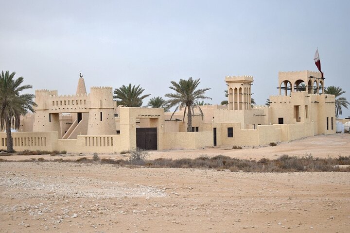Qatar West Coast tour to Richard Serra Sculpture and Mushroom Rock Formation photo 5