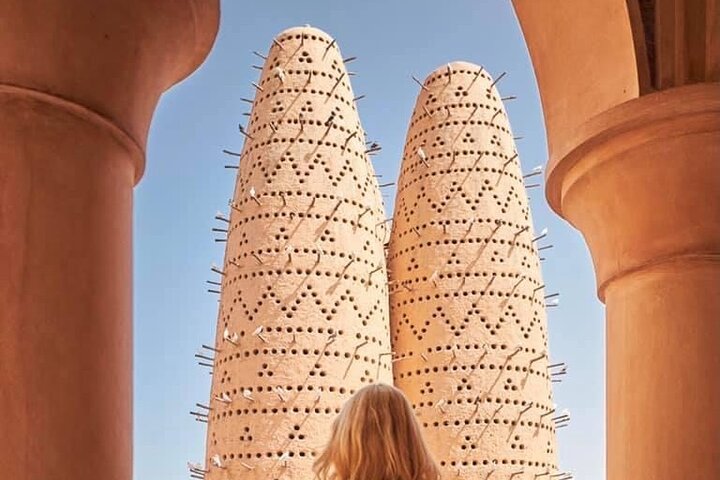 Doha Night City Tour | Souq Waqif | National Museum | The Pearl | Katara Village photo 5