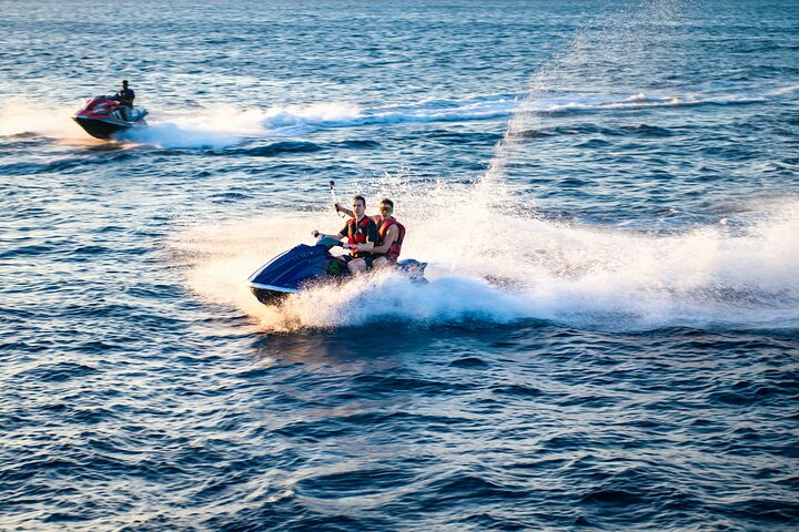 Doha Jet Ski Adventure: Speed, Splash, and Skyline Views photo 4